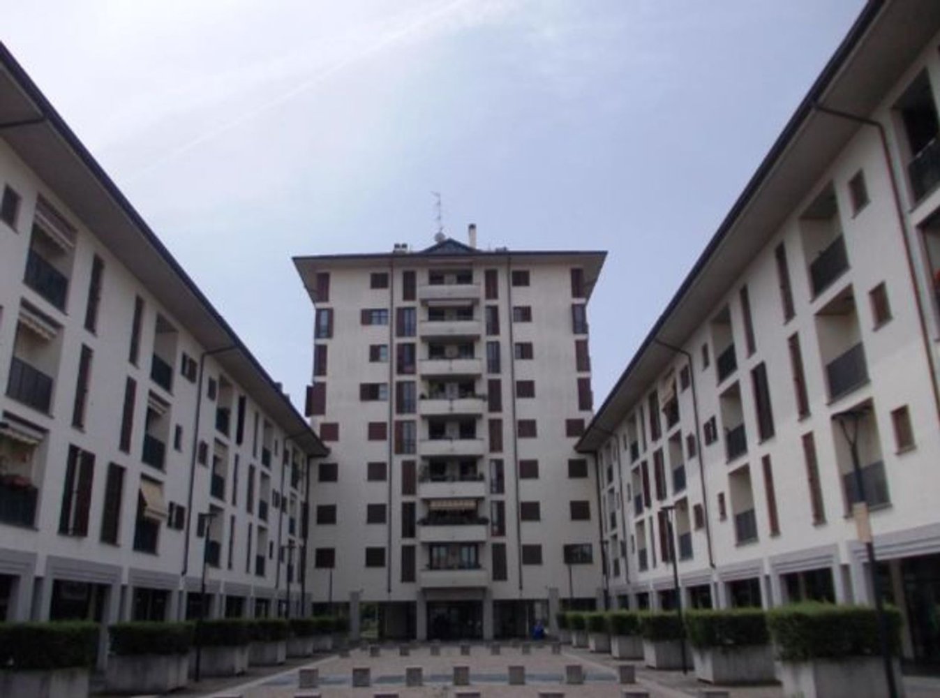 3-salle Appartement à Bollate, Italy No. 59938