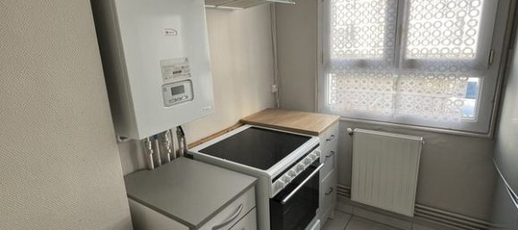 Квартира с 3 спальнями в Орлеан, Франция № 212641 4