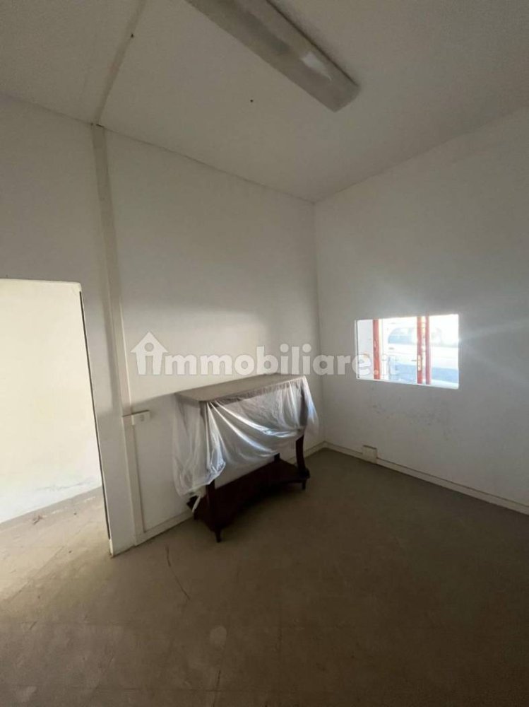 5 rooms House in Terricciola, Italy No. 261699