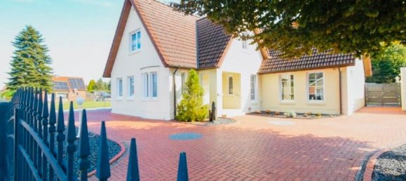 Дом с 4 спальнями в Leer, Германия № 360860 2