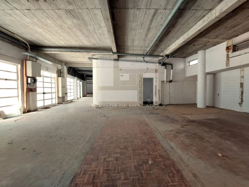 Gewerbliche Immobilie in Oeiras, Portugal 739m², Nr. 307909