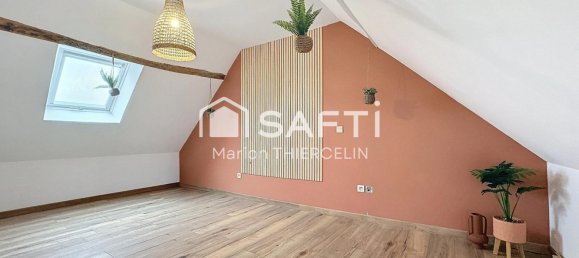 3 bedrooms House in Chanteau, France No. 48517 9