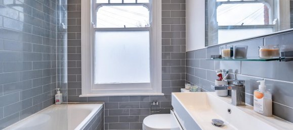 2 bedrooms Maisonette in London, United Kingdom No. 14064 6