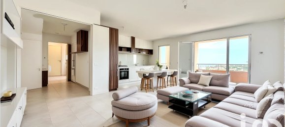 2 Schlafzimmer Wohnung in Saint-Raphael, France, Nr. 292528 6