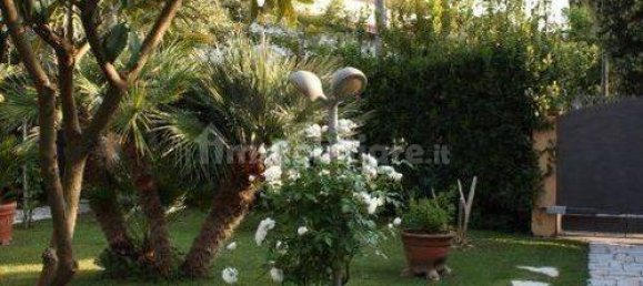 8 bedrooms Villa in Montignoso, Italy No. 49612 15