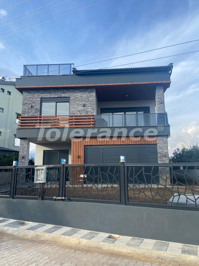 Villa 7+1 in Antalya, Turkey No. 5255