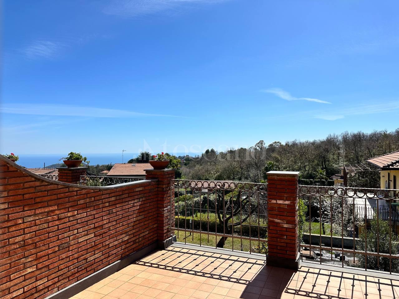 6 rooms Villa in Pedara, Italy No. 49557