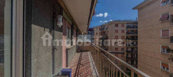 3 bedrooms Apartment in Rome, Italy No. 342395 3