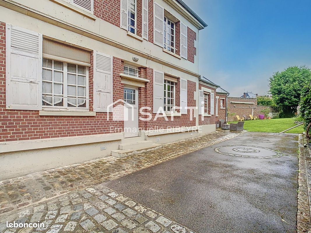 Дом с 5 спальнями в Нуайон, Франция № 266646