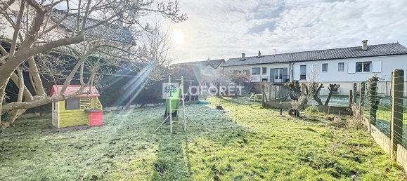 3 bedrooms House in Saint-Cyr-l'Ecole, France No. 164097 2