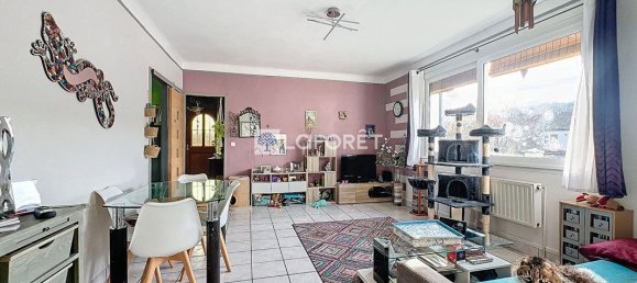 3 bedrooms House in Saint-Cyr-l'Ecole, France No. 164097 5