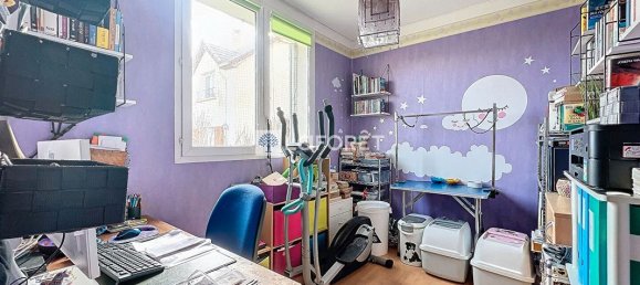 3 bedrooms House in Saint-Cyr-l'Ecole, France No. 164097 10