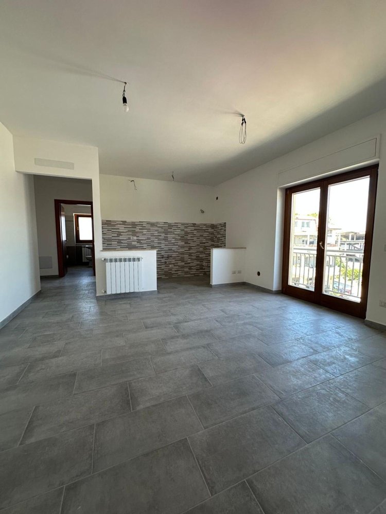 Apartamento de 3 divisões em Monterotondo, Italy N.º 289648