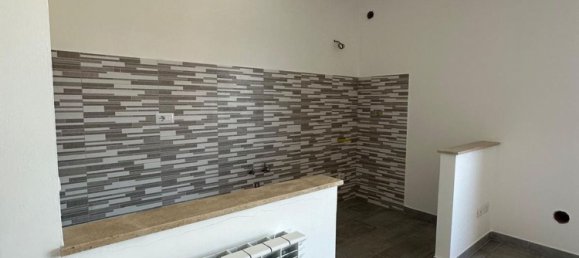 Apartamento de 3 divisões em Monterotondo, Italy N.º 289648 2