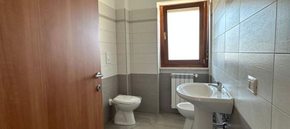 Apartamento de 3 divisões em Monterotondo, Italy N.º 289648 9