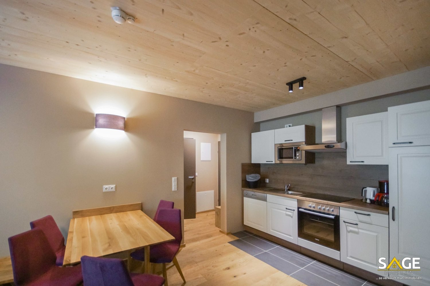 Квартира с 3 комнатами в Ункен, Австрия № 90682