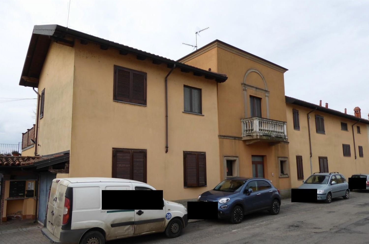 Квартира с 3 комнатами в Дзерболо, Италия № 72406