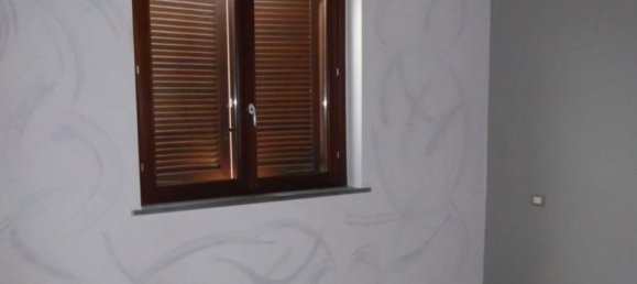 3 rooms Apartment in Zerbolò, Italy No. 72406 12