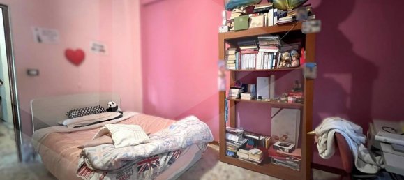 3 rooms Apartment in Bari, Italy No. 25556 8