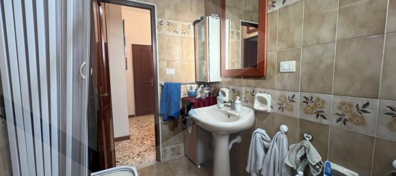 3 rooms Apartment in Bari, Italy No. 25556 12