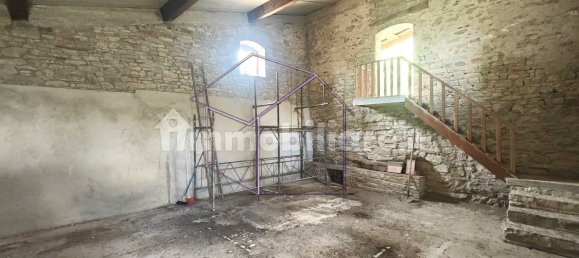 Дом с 6 спальнями в Понтассьеве, Италия № 143942 8