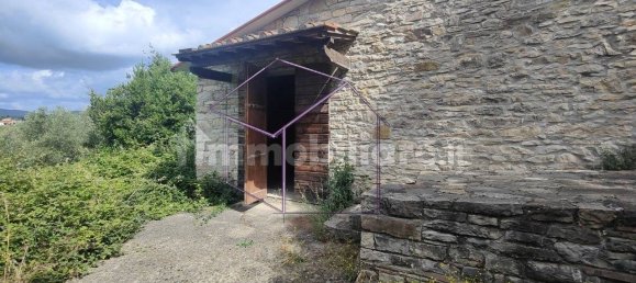 Дом с 6 спальнями в Понтассьеве, Италия № 143942 26