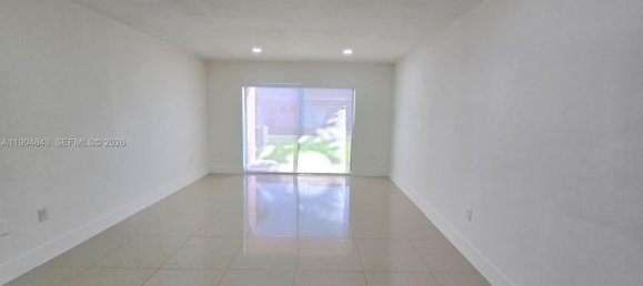 2 غرف نوم عقار تجاري في Miami, USA رقم 615948 16