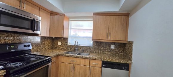 2 غرف نوم عقار تجاري في Miami, USA رقم 615948 17