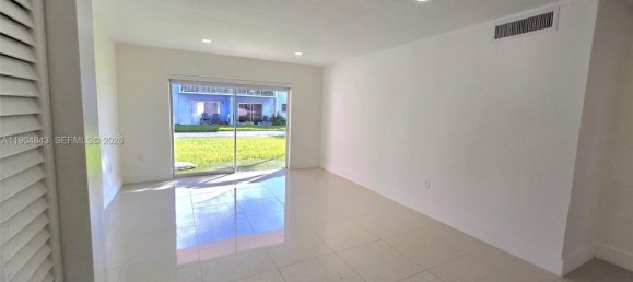 2 غرف نوم عقار تجاري في Miami, USA رقم 615948 21