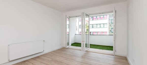 Квартира с 2 спальнями в Кройцберг, Германия № 340602 3