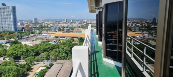3 bedrooms Condo in Pattaya, Thailand No. 25049 4
