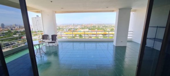 3 bedrooms Condo in Pattaya, Thailand No. 25049 10