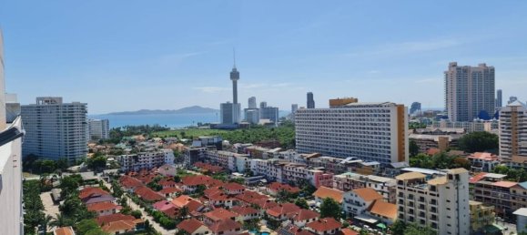 3 bedrooms Condo in Pattaya, Thailand No. 25049 2