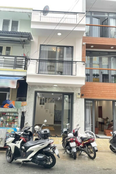 36m² House in District 7, Vietnam No. 7229