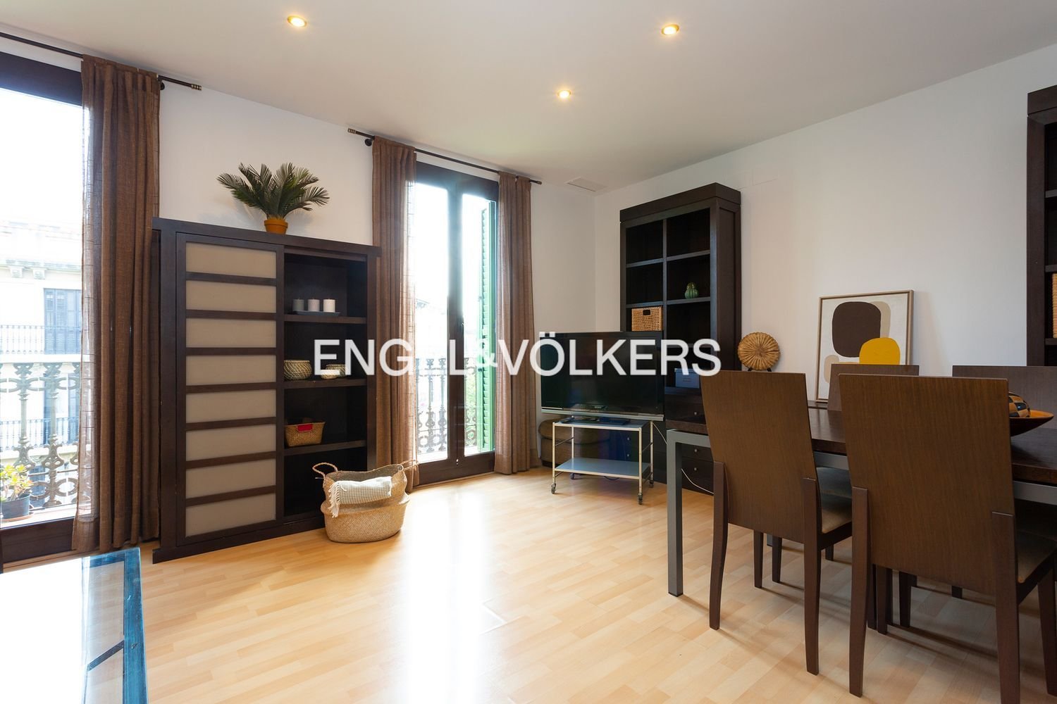 Apartamento T3 em Eixample, Spain N.º 230825