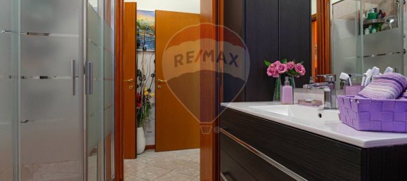 Квартира с 2 спальнями в Ро, Италия № 262191 13