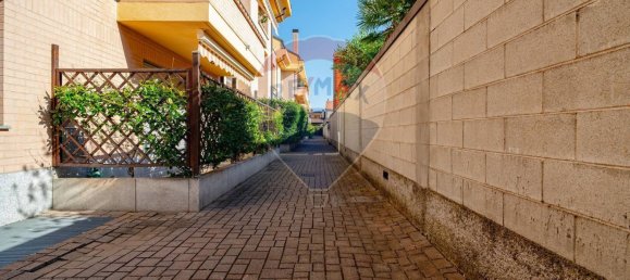 Квартира с 2 спальнями в Ро, Италия № 262191 27