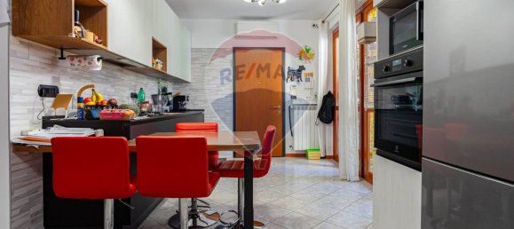 Квартира с 2 спальнями в Ро, Италия № 262191 7