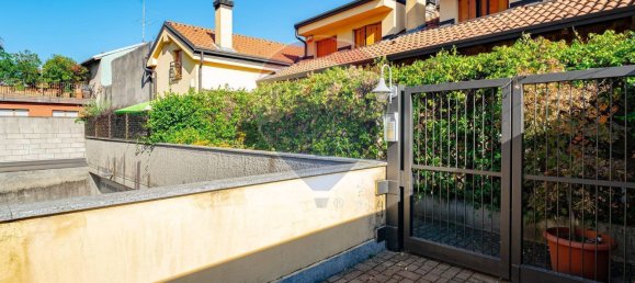 Квартира с 2 спальнями в Ро, Италия № 262191 2