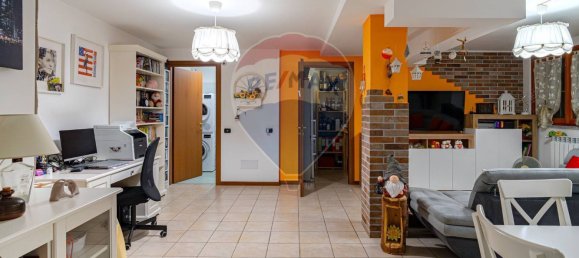 Квартира с 2 спальнями в Ро, Италия № 262191 21