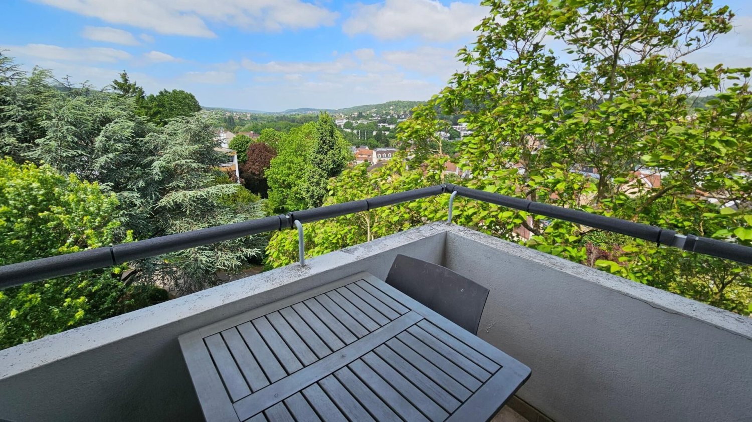 Apartamento de 2 dormitorios en Villejust, France No. 326662