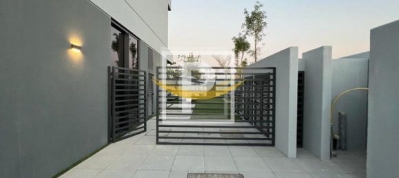 4 bedrooms Villa in Tilal City, UAE No. 6516 11