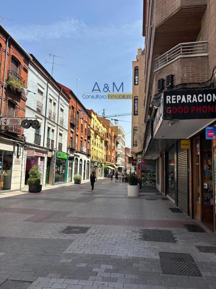  عقار تجاري في Valladolid, Spain 120متر مربع رقم 249803