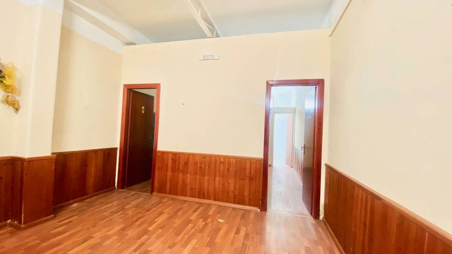 Gewerbliche Immobilie in Catania, Italy 200m², Nr. 285919