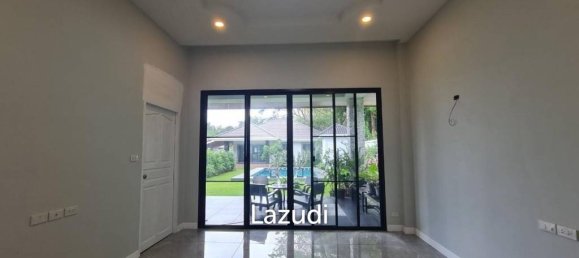 Café/restaurante de 4 dormitorios en Bang Sare, Thailand No. 15727 9