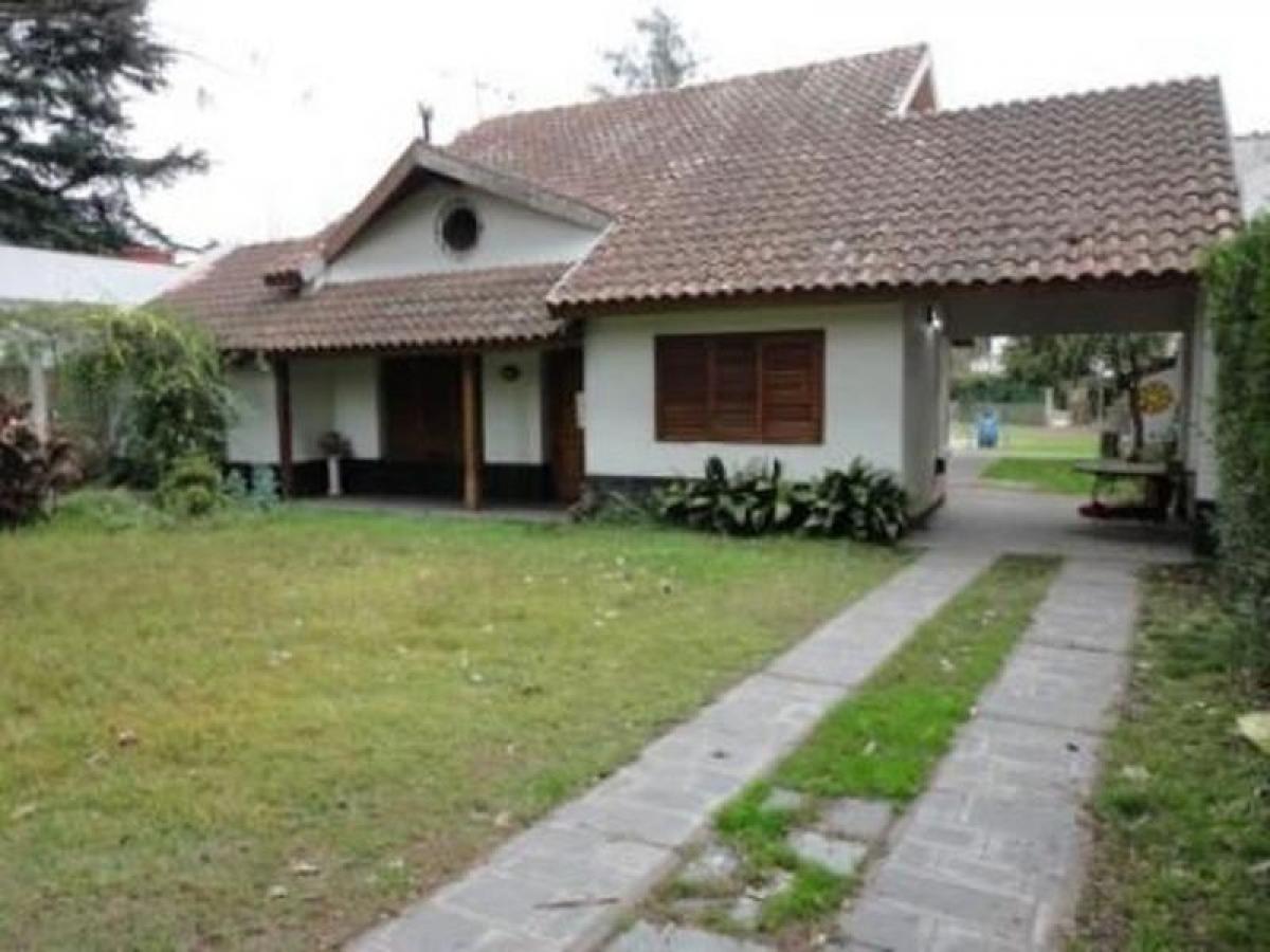 3 bedrooms House in Ituzaingo, Argentina No. 55213