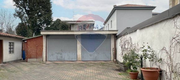 Дом с 3 спальнями в Бовизио Машаго, Италия № 191944 16