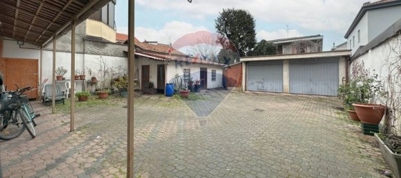 Дом с 3 спальнями в Бовизио Машаго, Италия № 191944 10