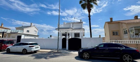 4 غرف نوم منزل في Alicante, Spain رقم 154330 23