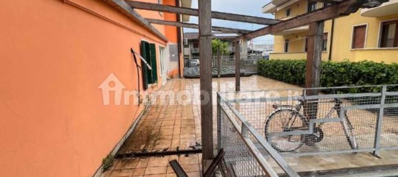 3 bedrooms House in Belfiore, Italy No. 360662 4